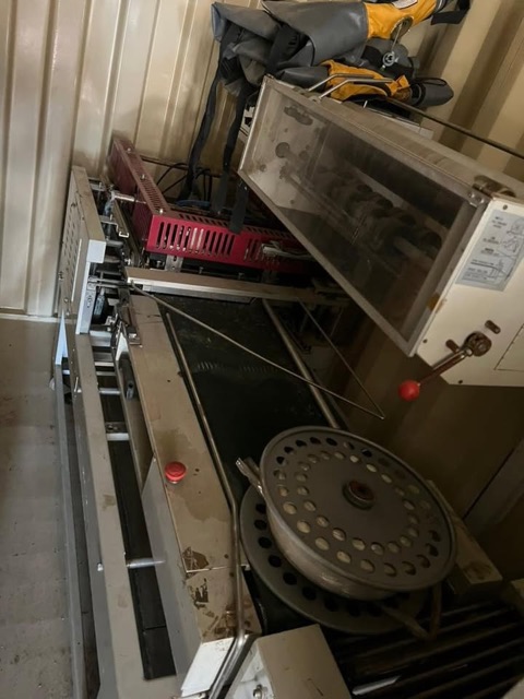 Shrink Wrap machine with heat tunnel