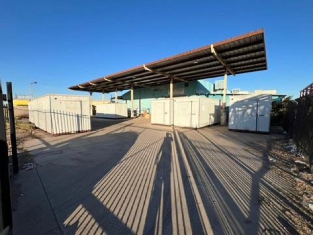 8x20 insulated "Cool Box" storage containers on roll-off wheels (6 available) photo 5